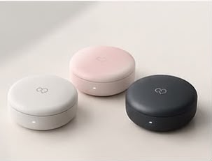 Açık renk, pembe ve siyah şarj kutusu seçenekleri